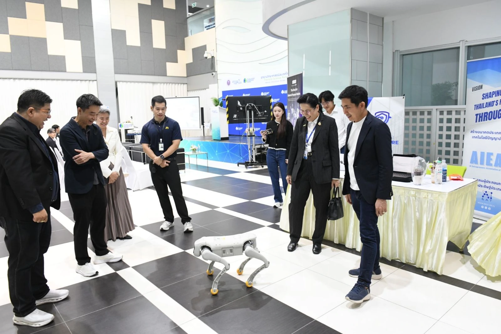 THNIC ออกบูธงาน AI Solutions